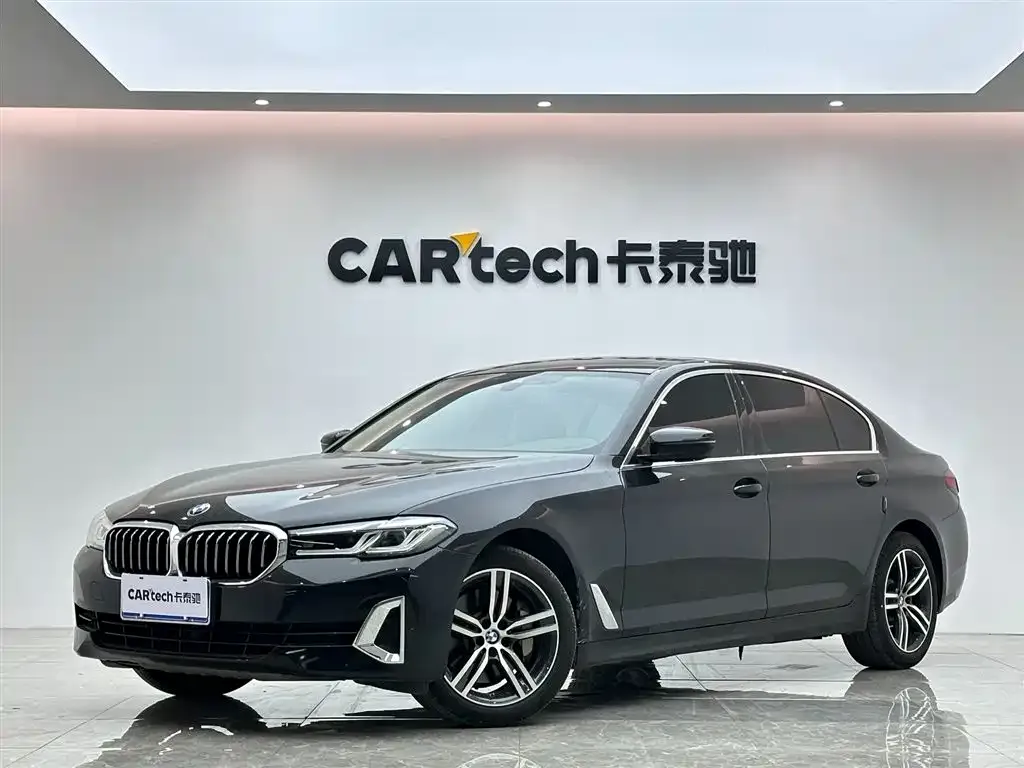 BMW 5 Series — фото 1