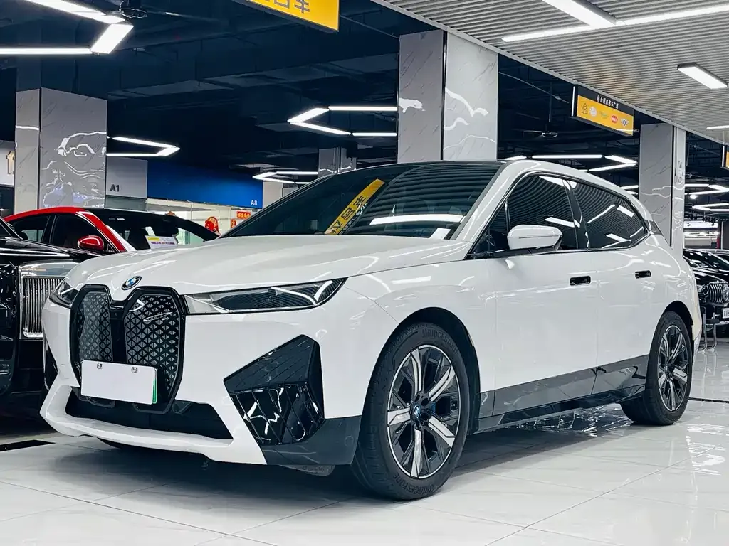 BMW iX