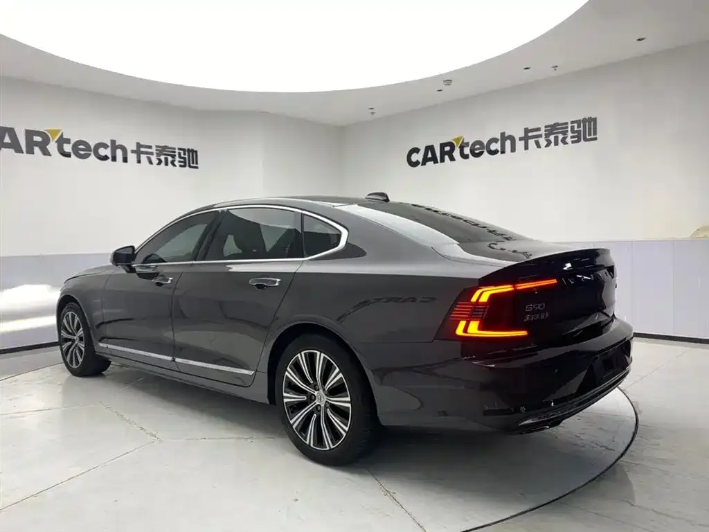 Volvo S90 — фото 7
