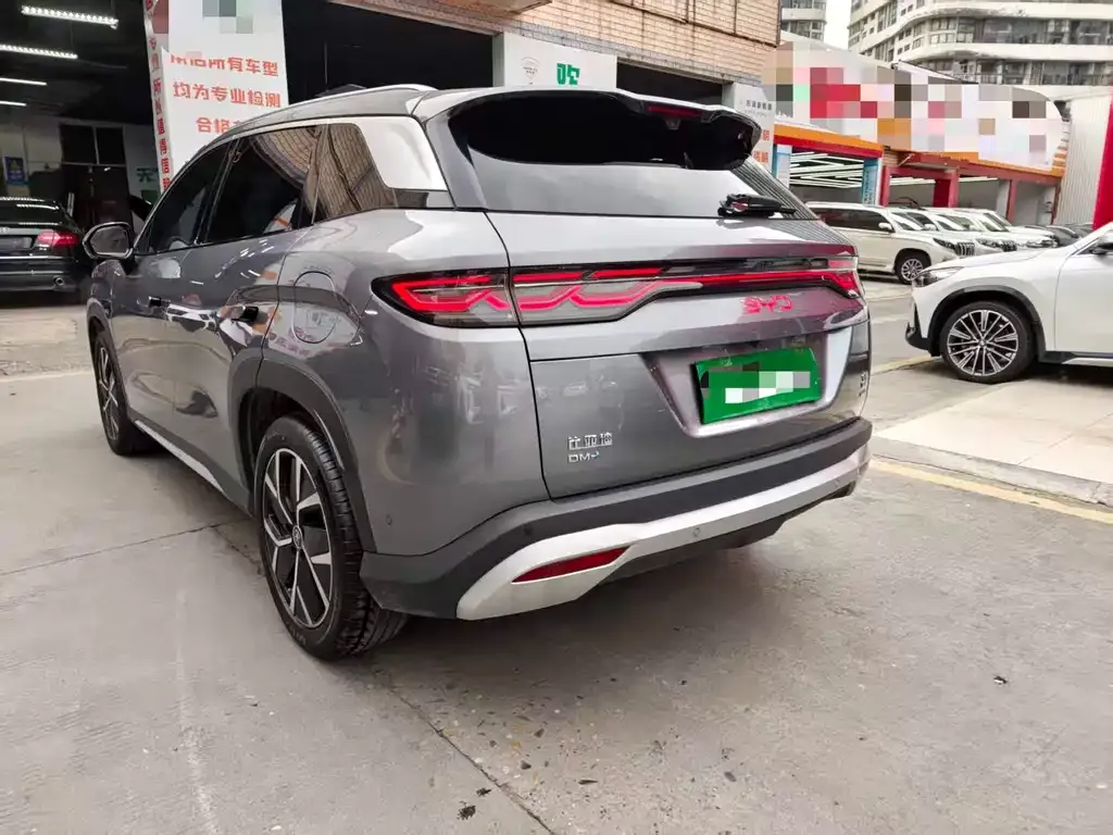 BYD L DM-i — фото 9