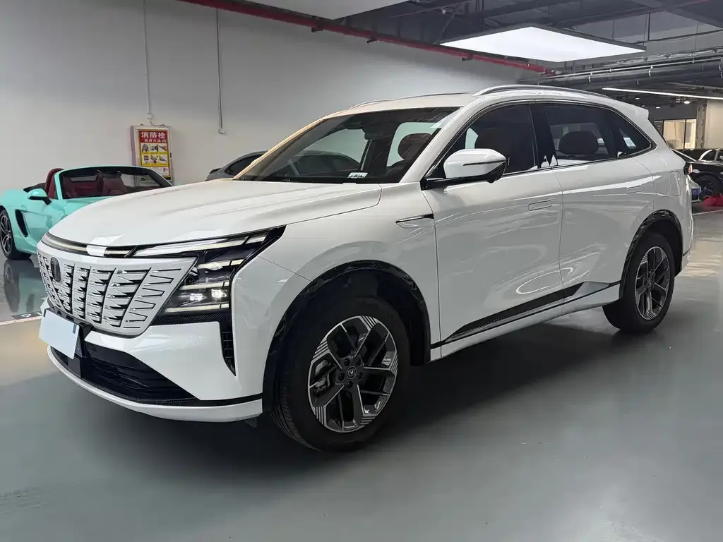 Changan CS75PLUS — фото 2