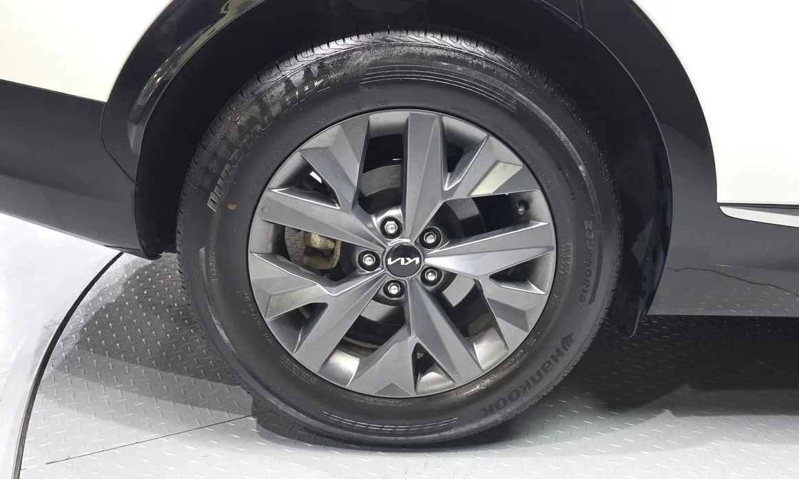 Kia Sportage — фото 8