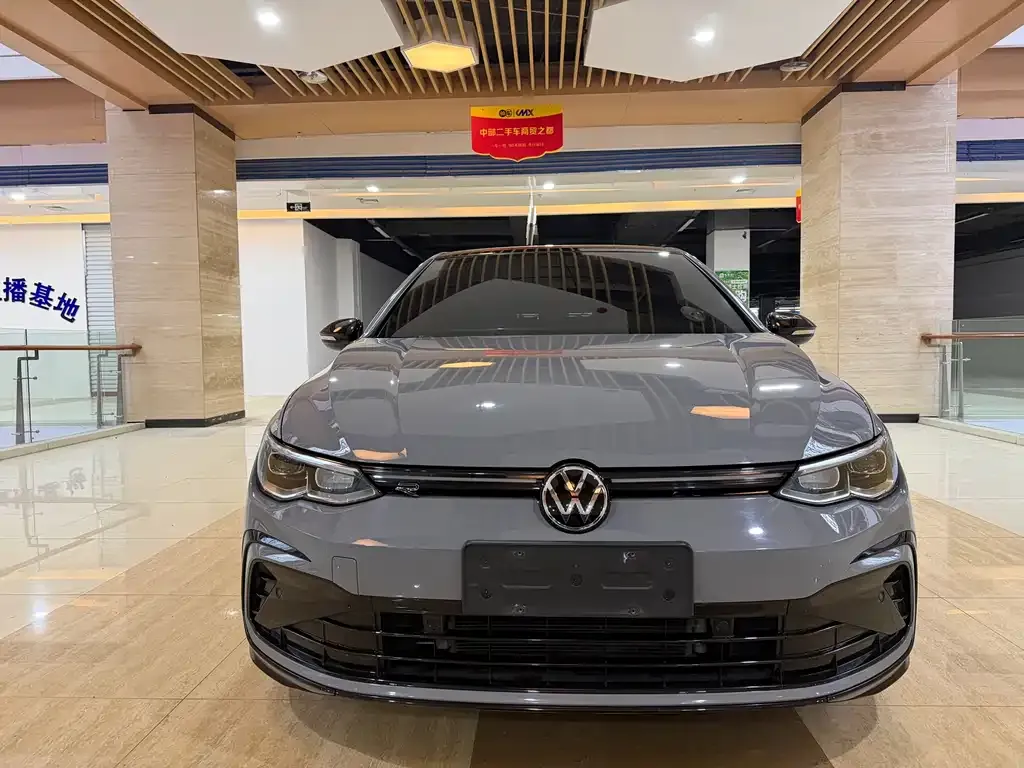 Volkswagen Golf — фото 5