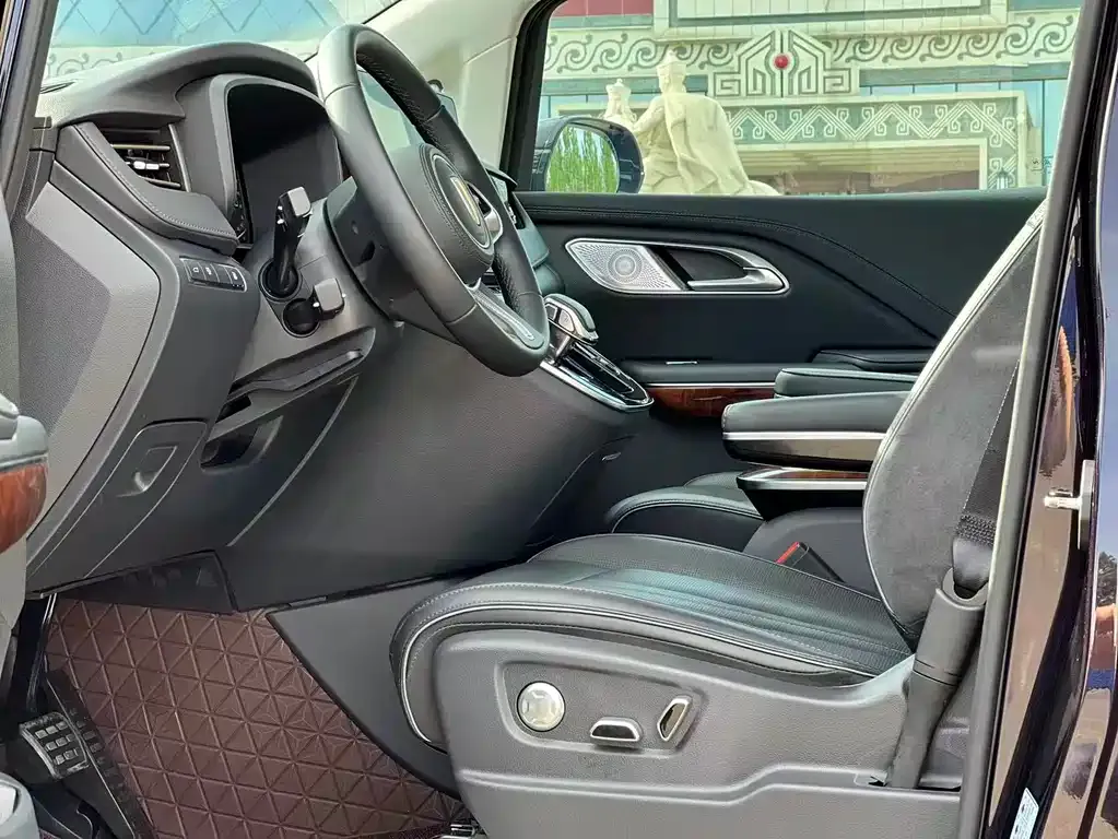 Hongqi HQ9 PHEV 2024 из CN, фото 8