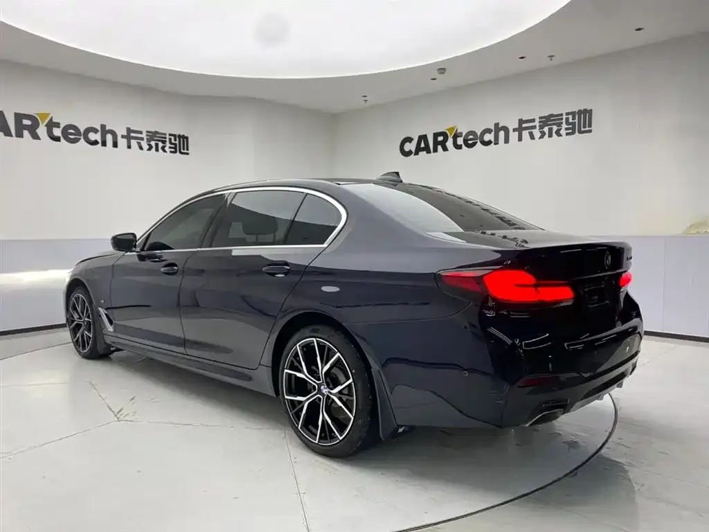 BMW 5 Series — фото 2