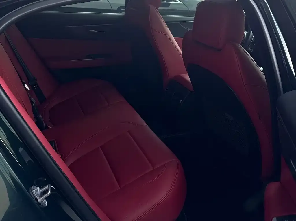 Jaguar XEL 2023 из CN, фото 2