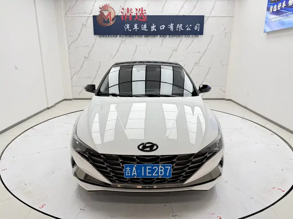 Hyundai Elantra — фото 9