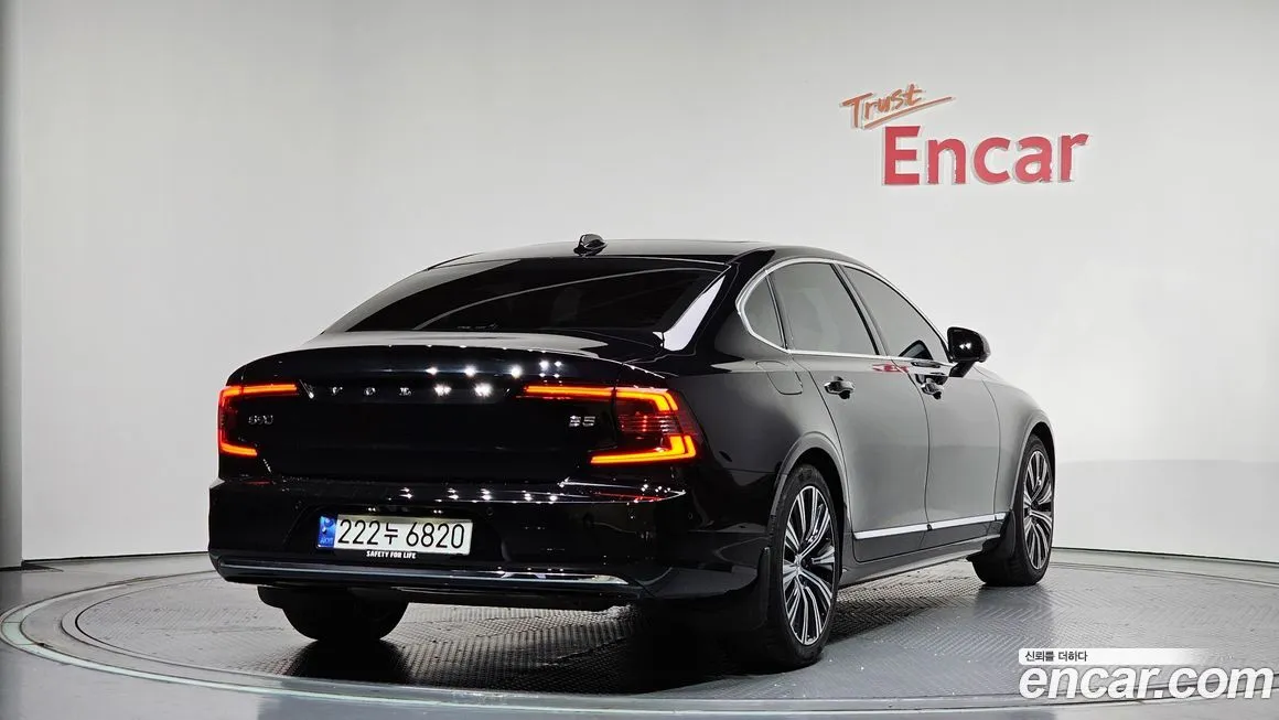 Volvo S90 2023 из KR, фото 3