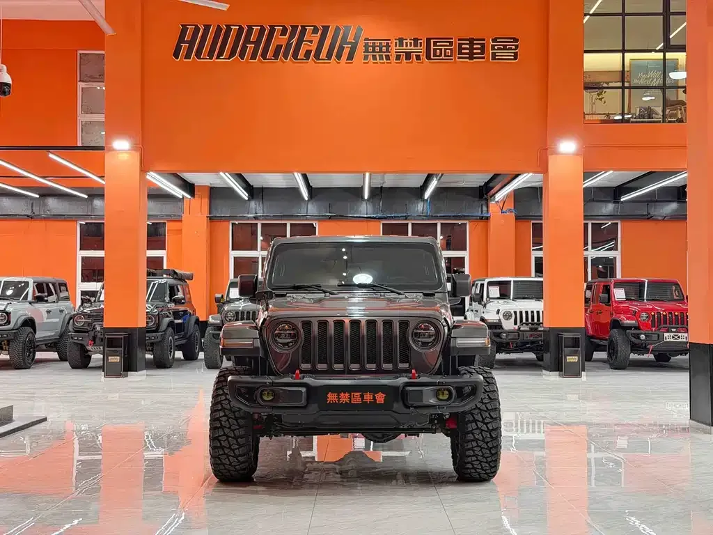 Jeep Wrangler — фото 6