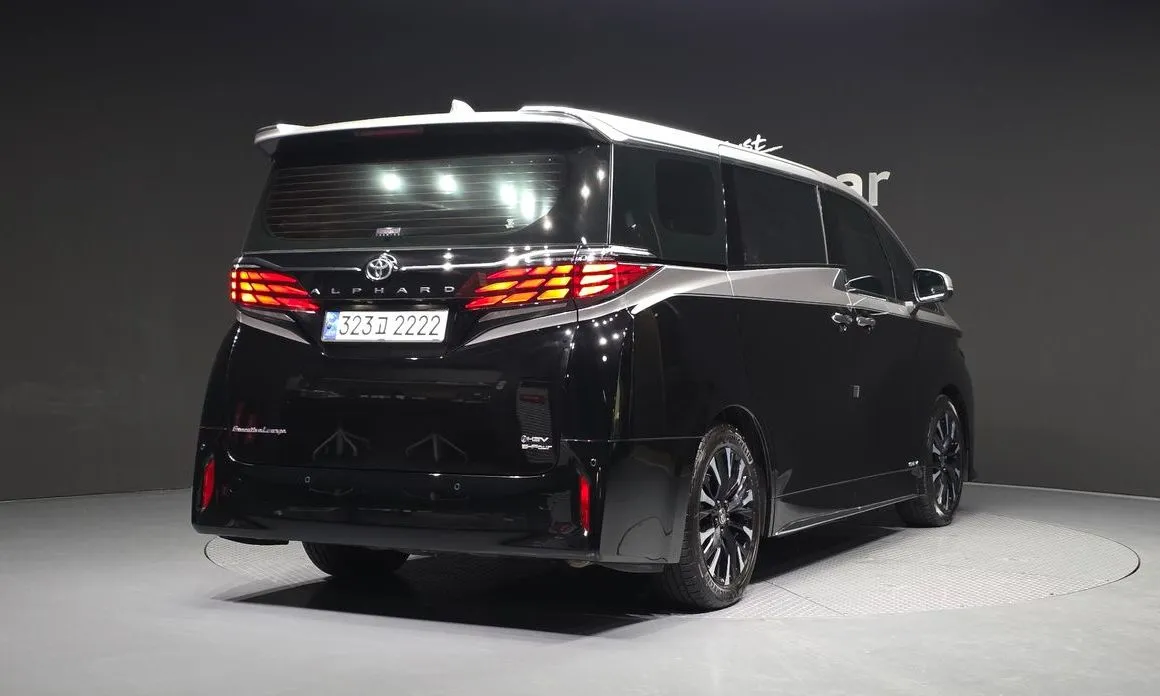 Toyota Alphard — фото 3