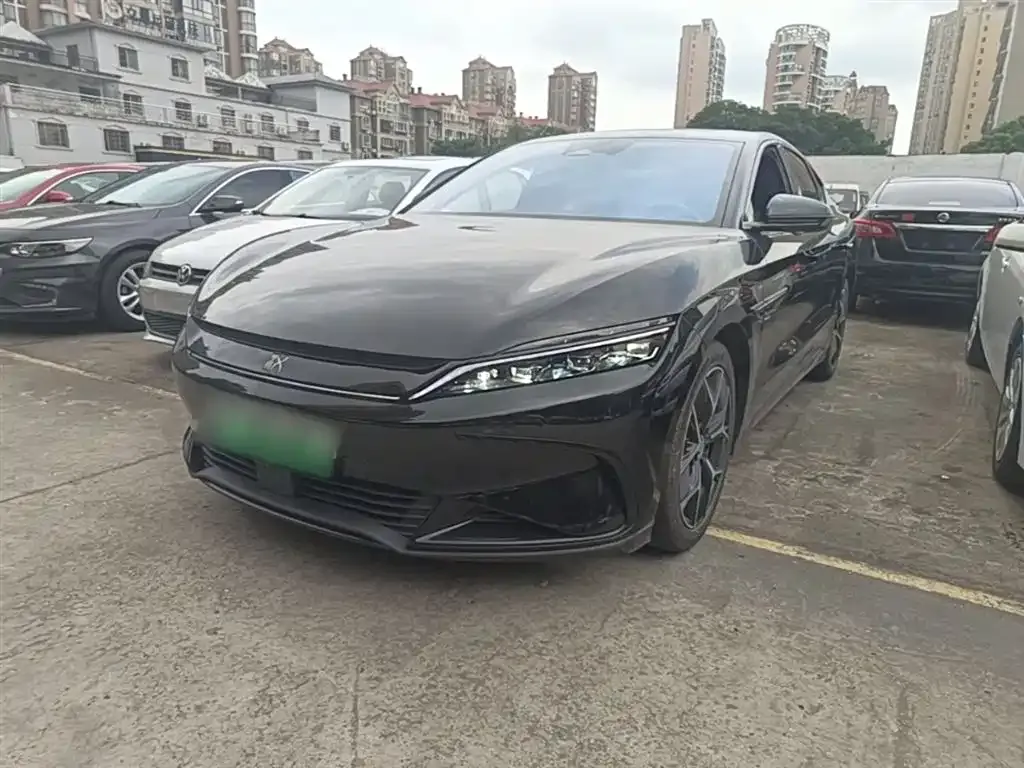 BYD Han — фото 1