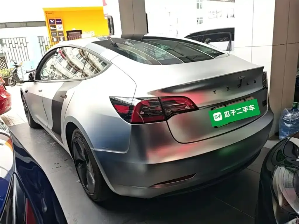 Tesla Model 3 — фото 2