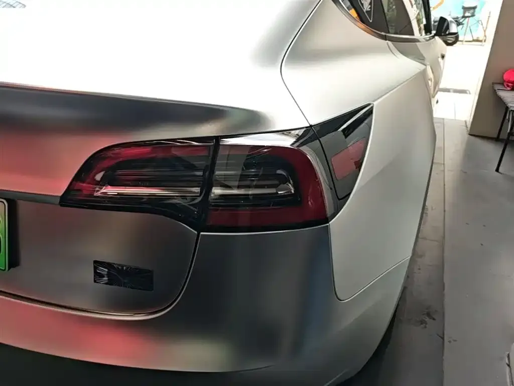 Tesla Model 3 — фото 3