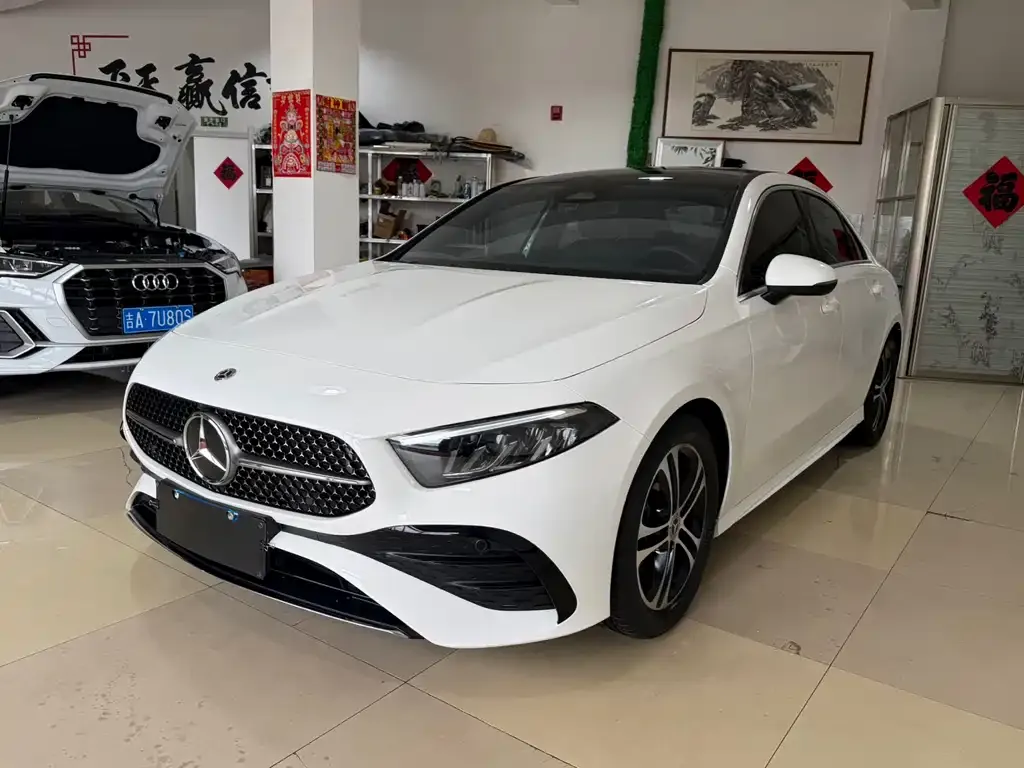 Mercedes-Benz A-Class — фото 1