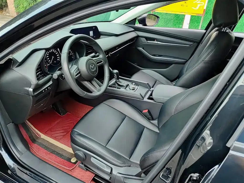 Mazda 3 Axela 2022 из CN, фото 3