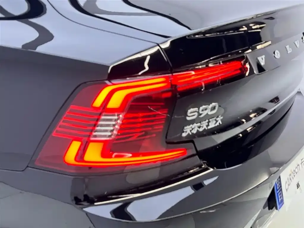 Volvo S90 — фото 9