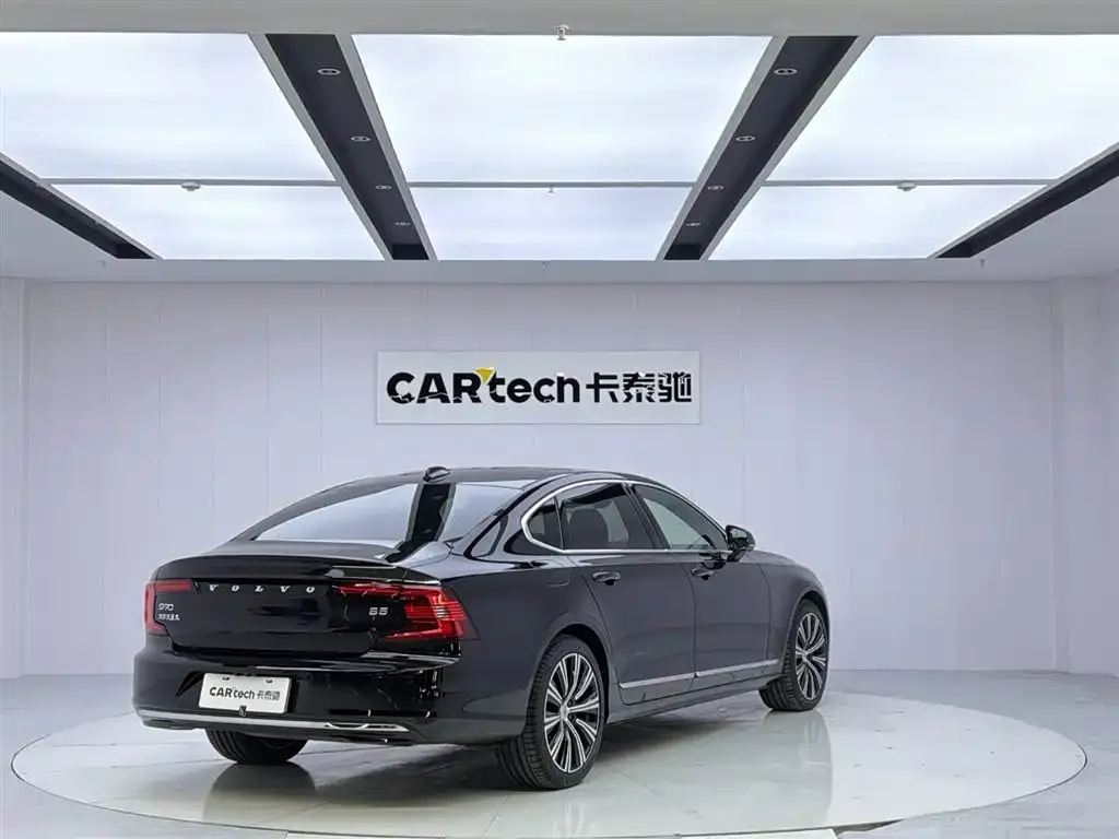 Volvo S90 — фото 4