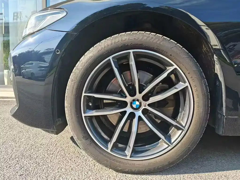 BMW 5 Series 2022 из CN, фото 5