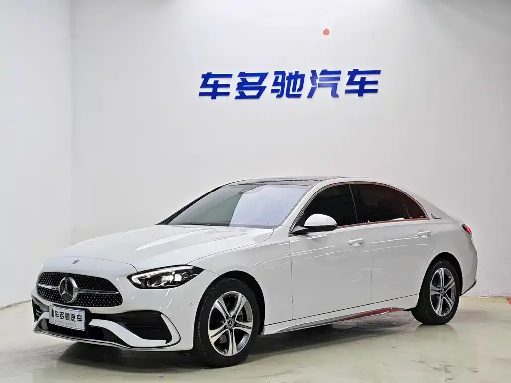 Mercedes-Benz C-Class — фото 1