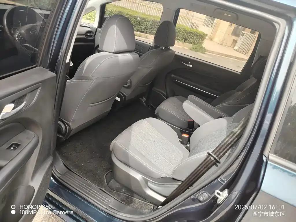 GAC Motor Trumpchi M6 — фото 10