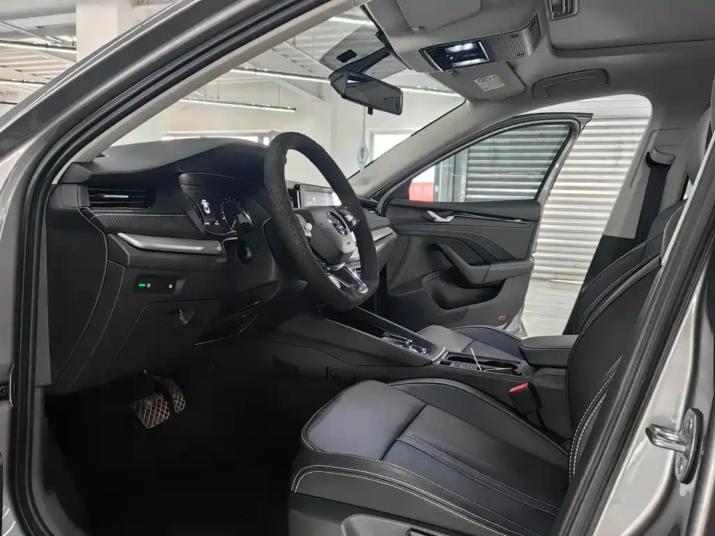 Skoda Octavia — фото 6