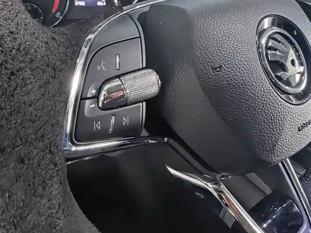Skoda Octavia — фото 10