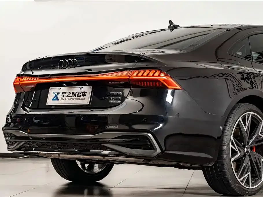 Audi A7L — фото 10