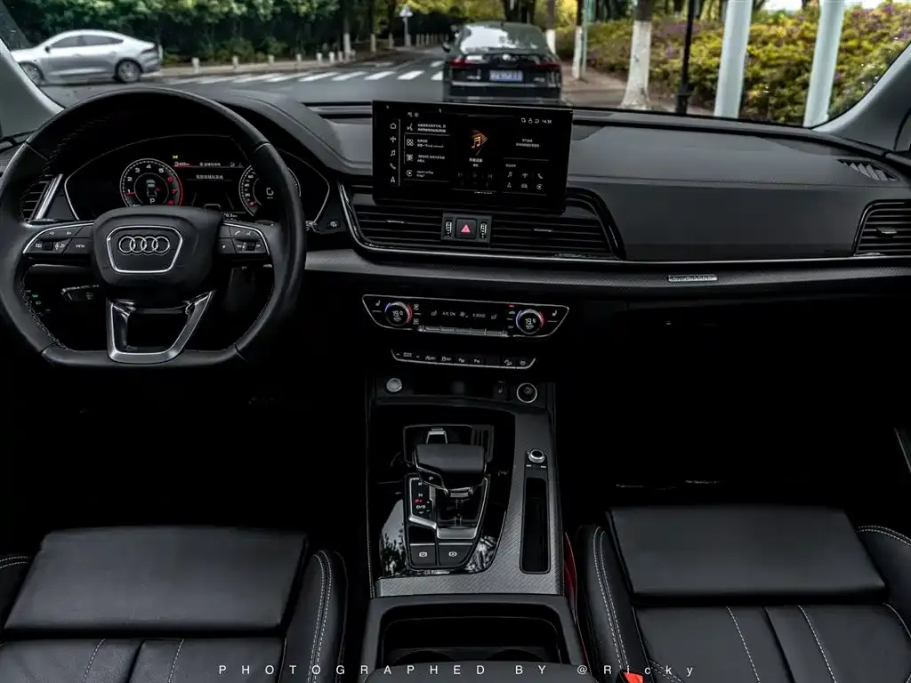 Audi Q5L 2022 из CN, фото 4