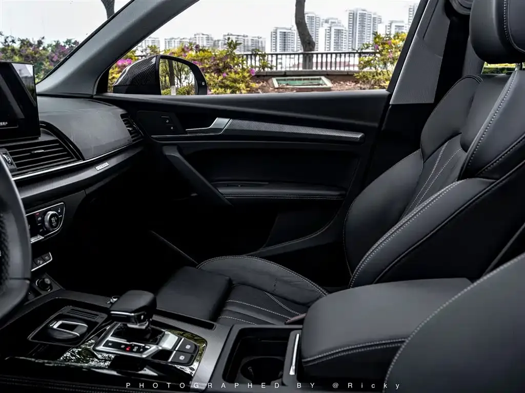Audi Q5L 2022 из CN, фото 5