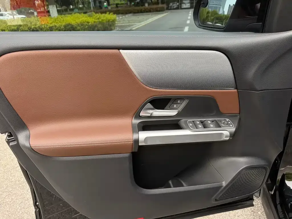 Mercedes-Benz GLB 2023 из CN, фото 8