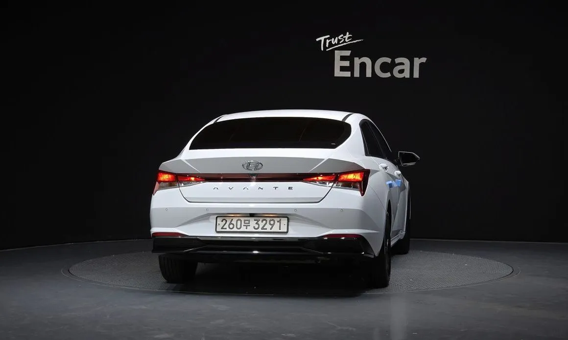 Hyundai AVANTE 2022 из KR, фото 2