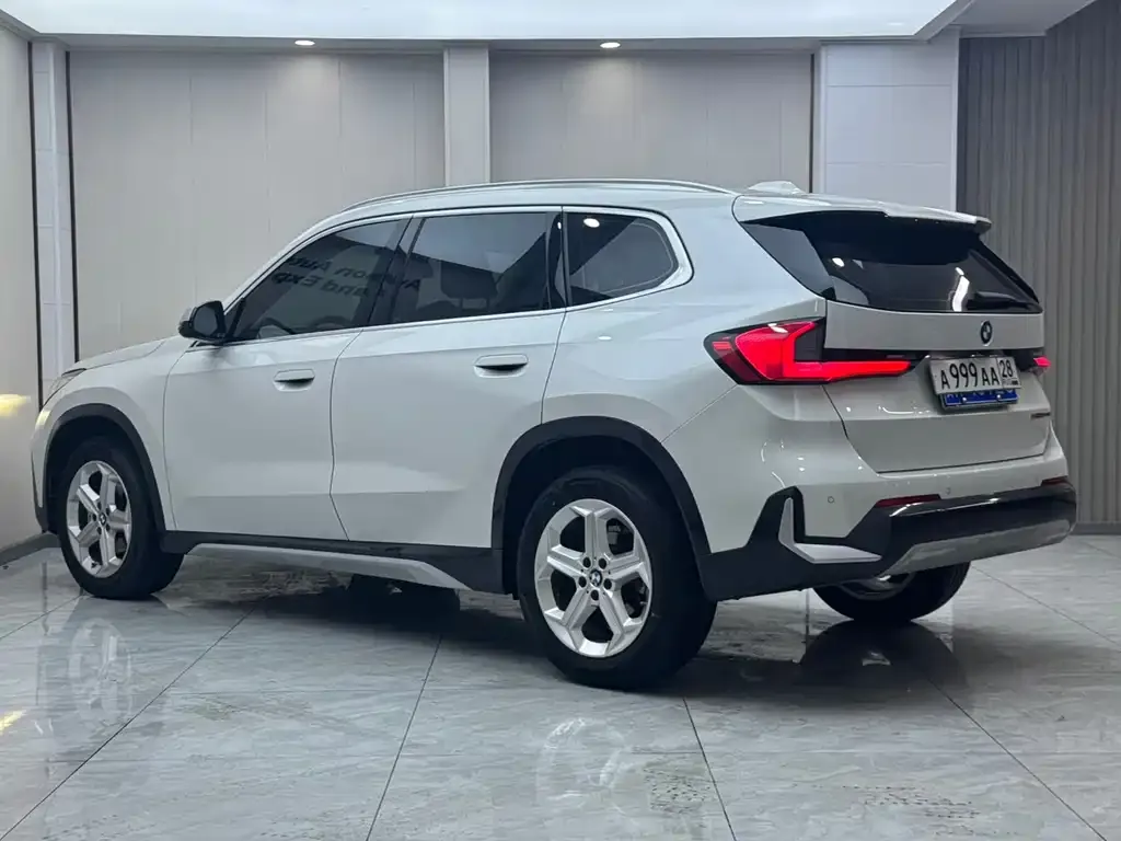 BMW X1 — фото 9