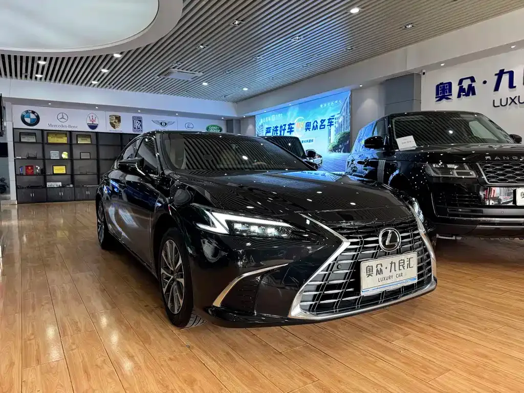 Lexus ES — фото 8