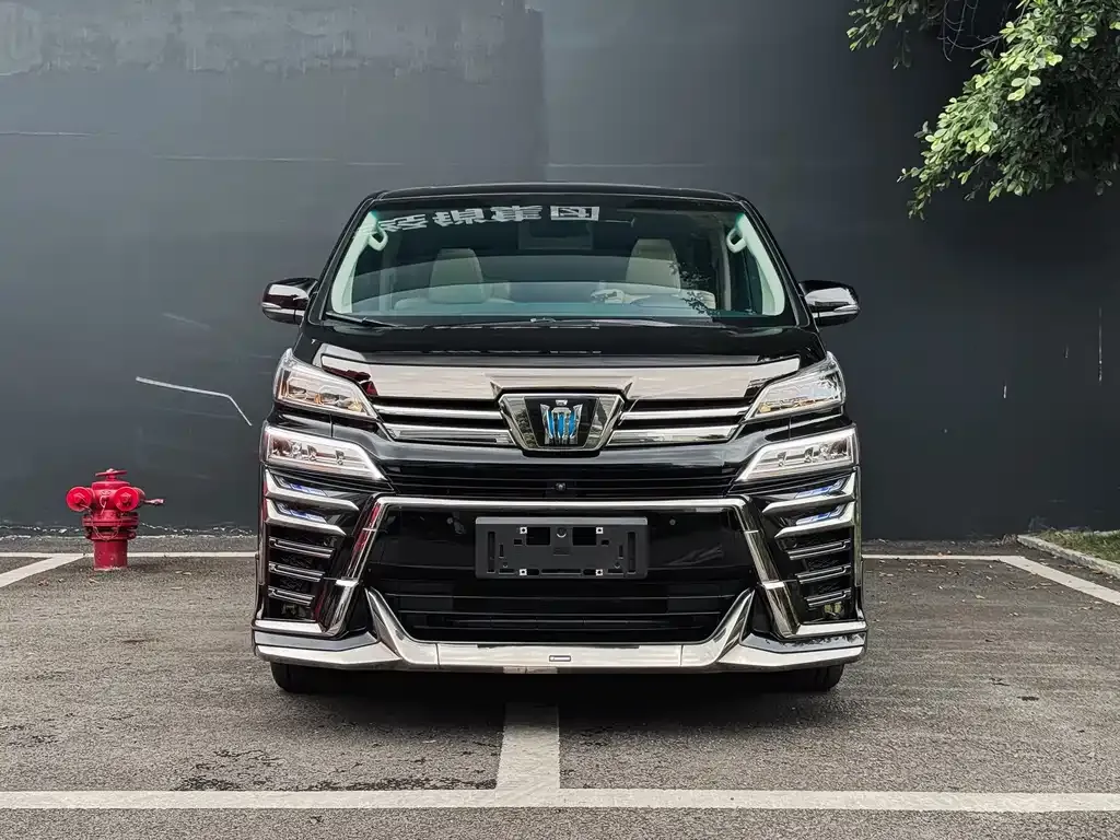Toyota Vellfire 2023 из CN, фото 1
