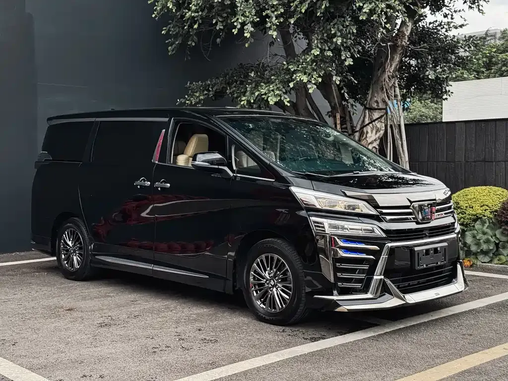 Toyota Vellfire 2023 из CN, фото 10