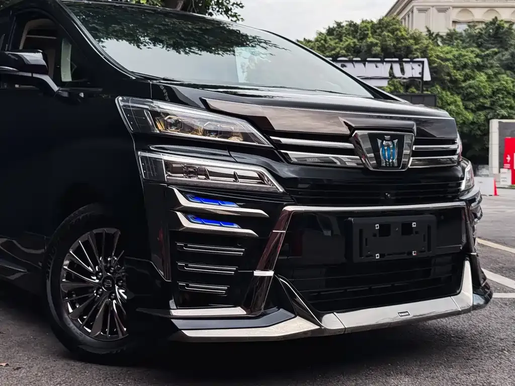 Toyota Vellfire 2023 из CN, фото 4