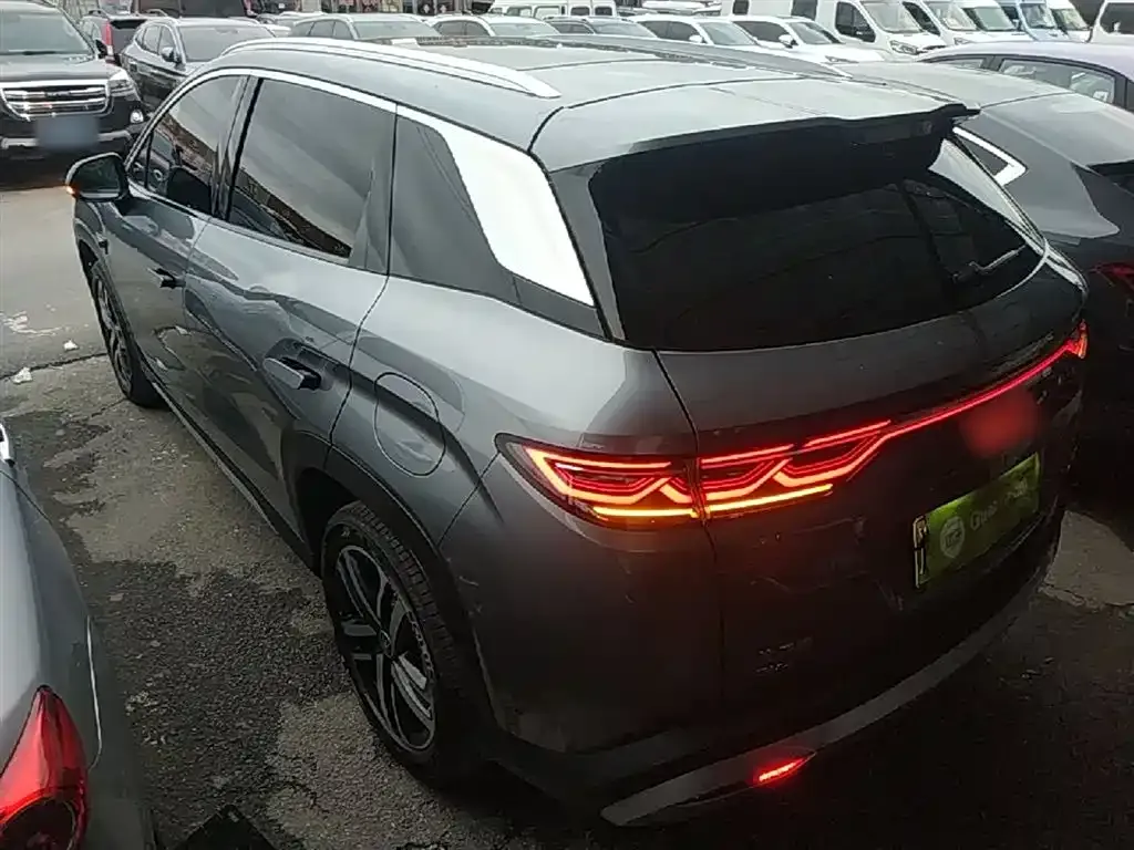 BYD L DM-i — фото 6