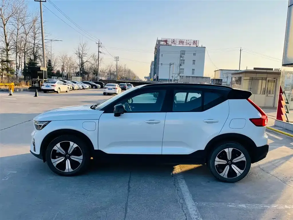 Volvo XC40 NEV 2023 из CN, фото 4