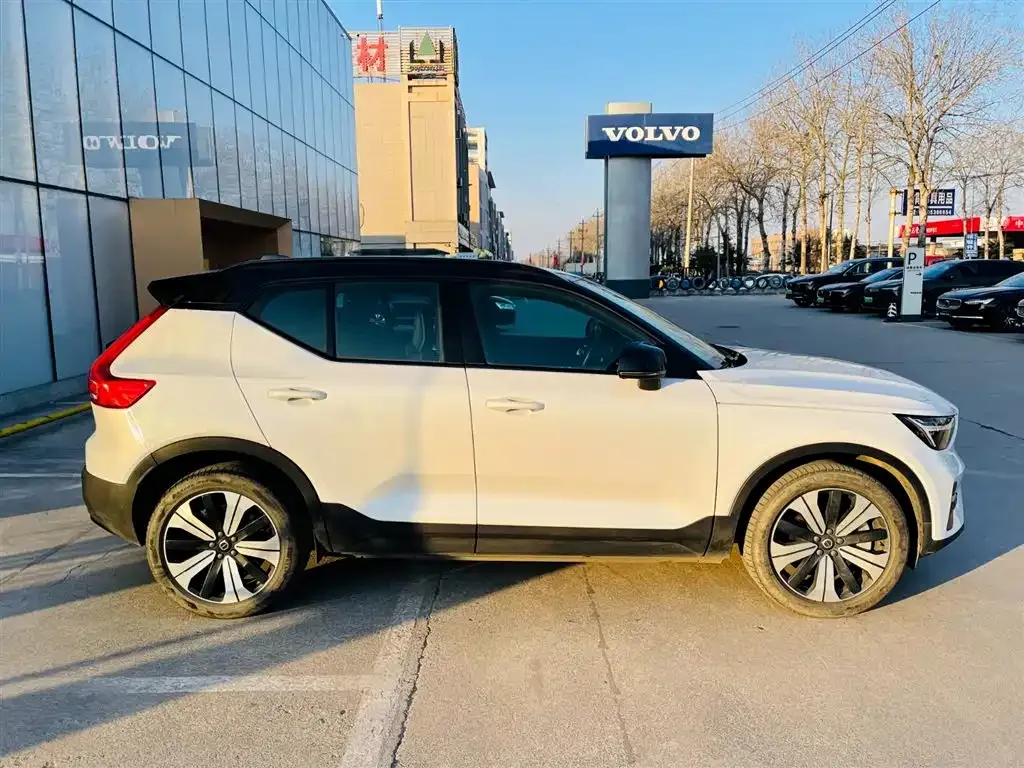 Volvo XC40 NEV 2023 из CN, фото 8