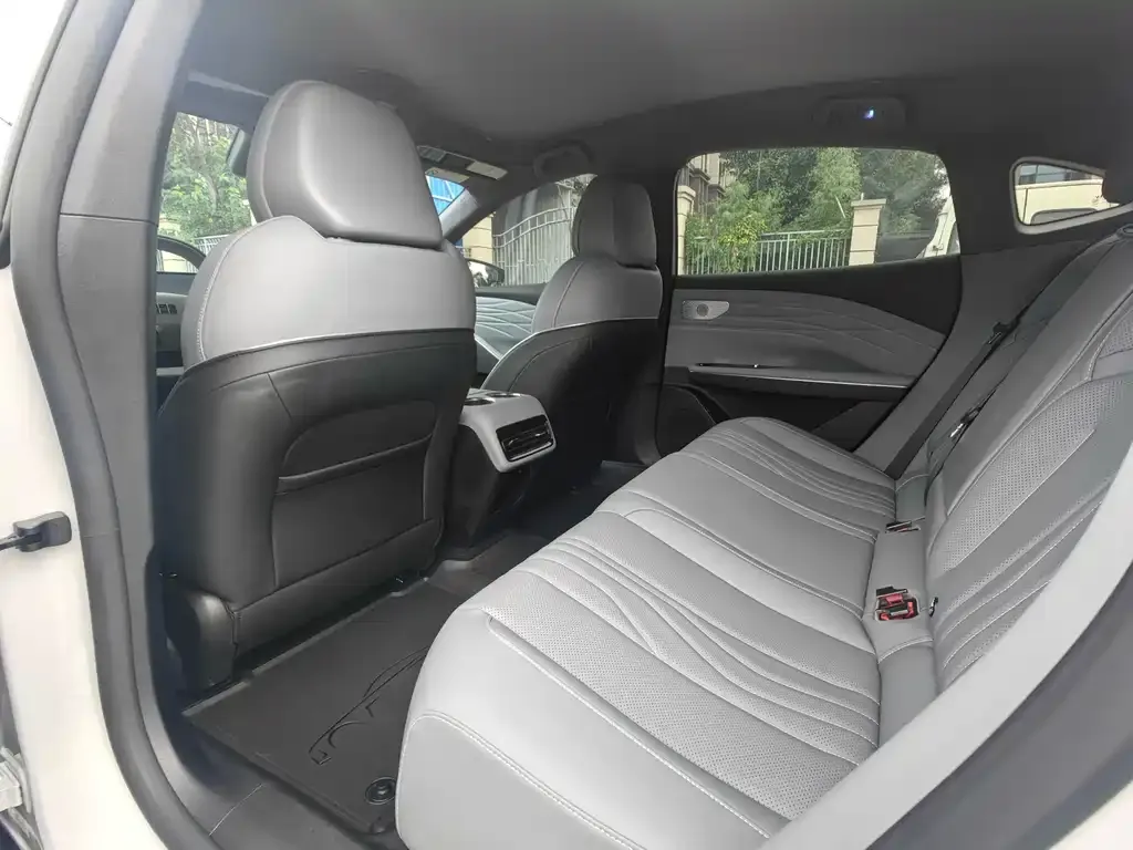 Geely Galaxy E8 2024 из CN, фото 6