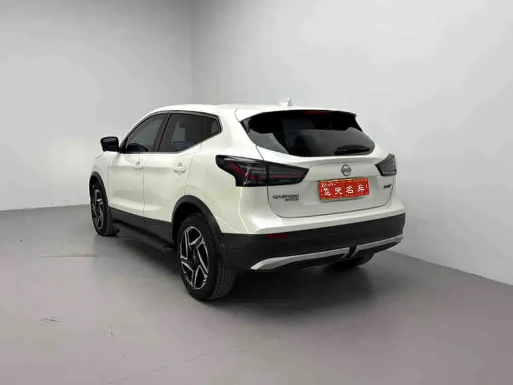 Nissan Qashqai — фото 5