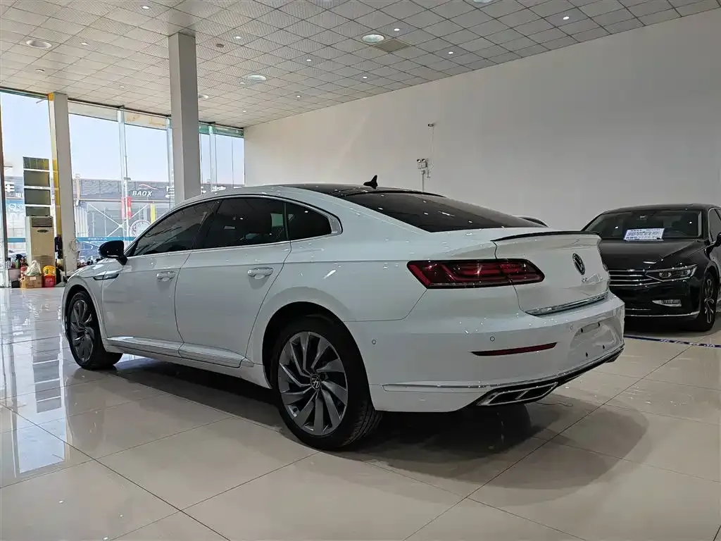 Volkswagen CC — фото 10