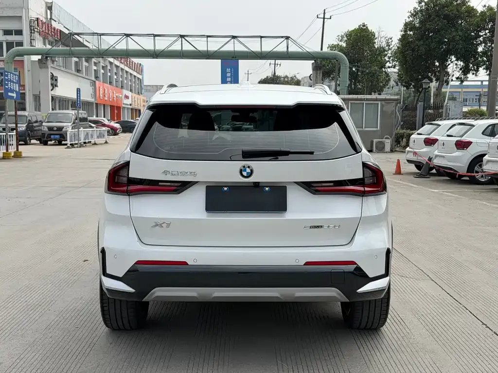BMW X1 — фото 4