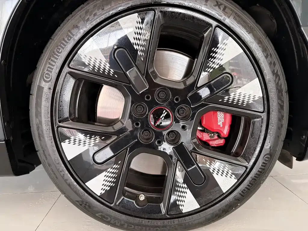MINI JCW Electric 2025 из CN, фото 7