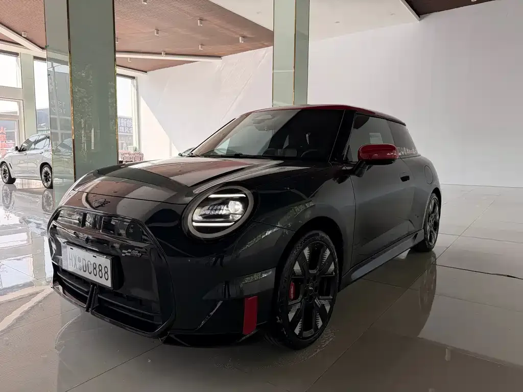 MINI JCW Electric 2025 из CN, фото 3