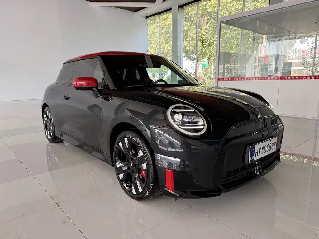 MINI JCW Electric 2025 из CN, фото 6