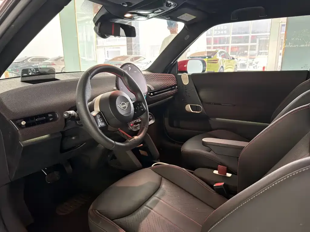 MINI JCW Electric 2025 из CN, фото 2