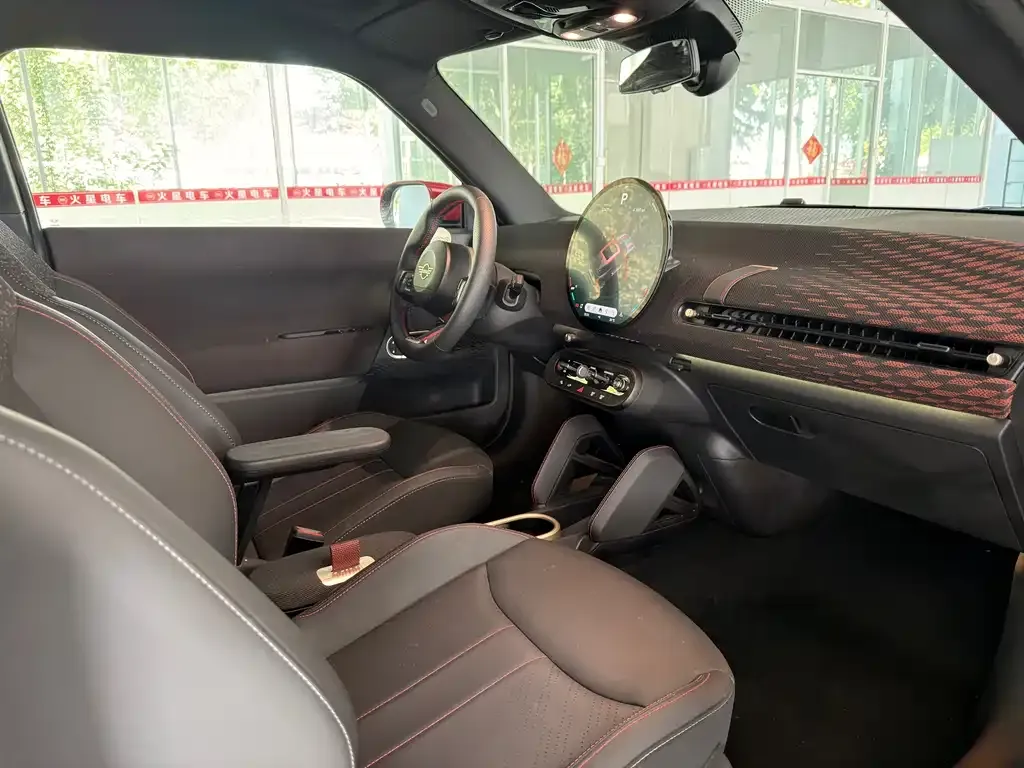 MINI JCW Electric 2025 из CN, фото 9