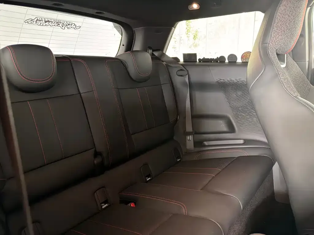 MINI JCW Electric 2025 из CN, фото 8