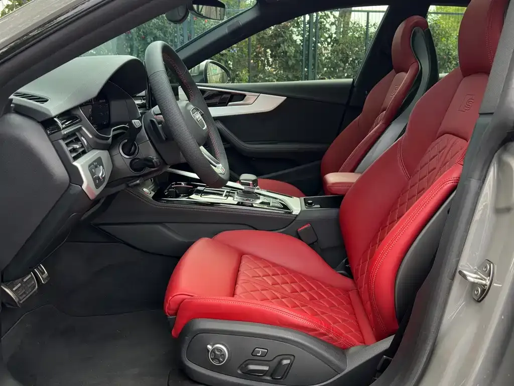 Audi S5 2023 из CN, фото 2
